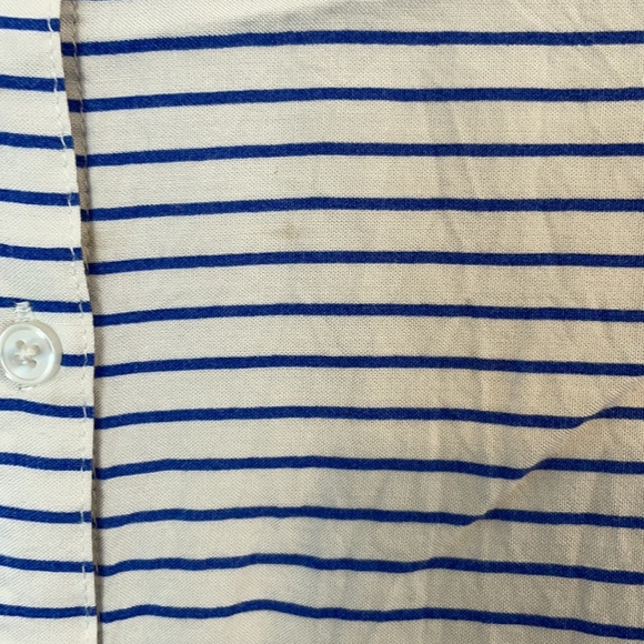 Sleeveless button down blouse with open back white and blue stripe size medium - Picture 2 of 3